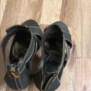 A Tory Burch sandals